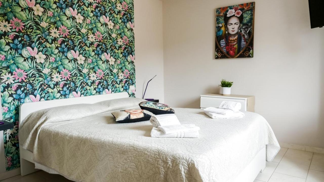 Aparthotel Le Sirene - Frida Tivoli Exteriör bild